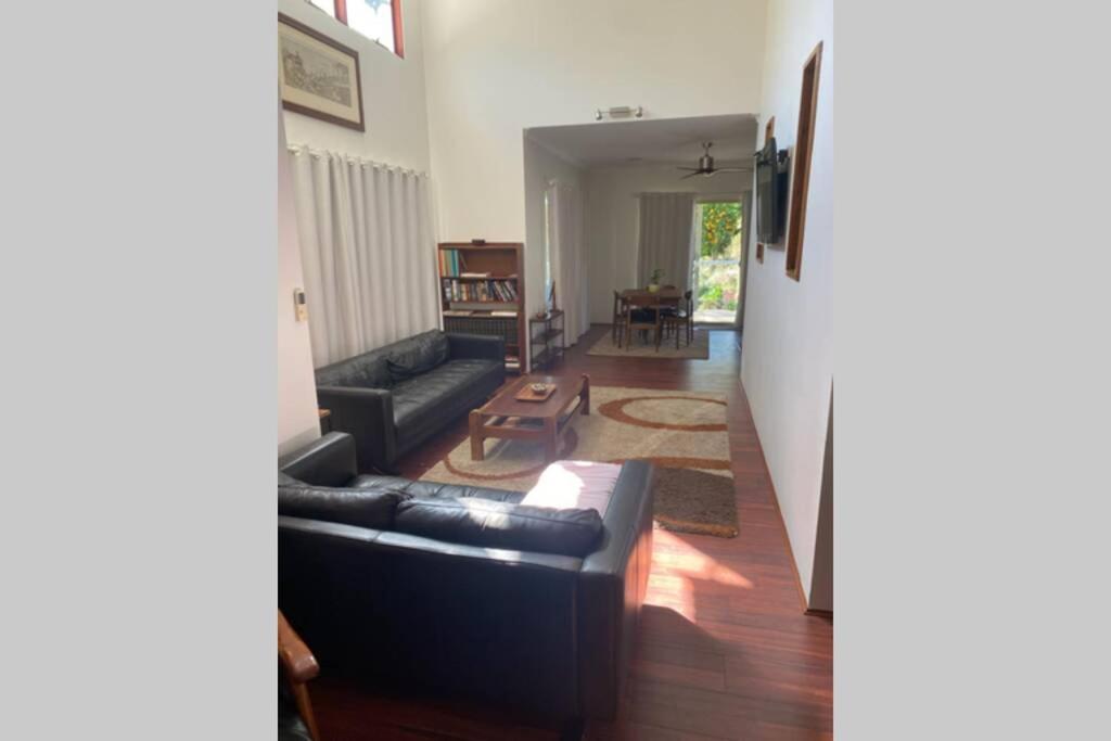 Coolbardie House Jarrahdale ภายนอก รูปภาพ